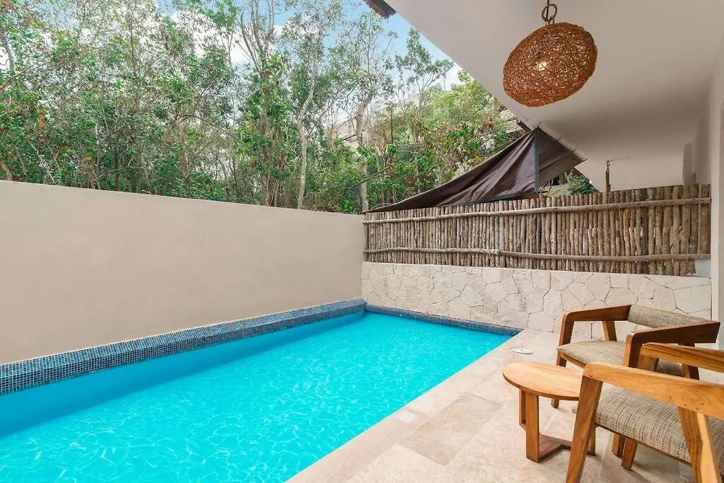 Great Located Apartment With Private Pool At Zama Towers Premium By Waves 툴룸